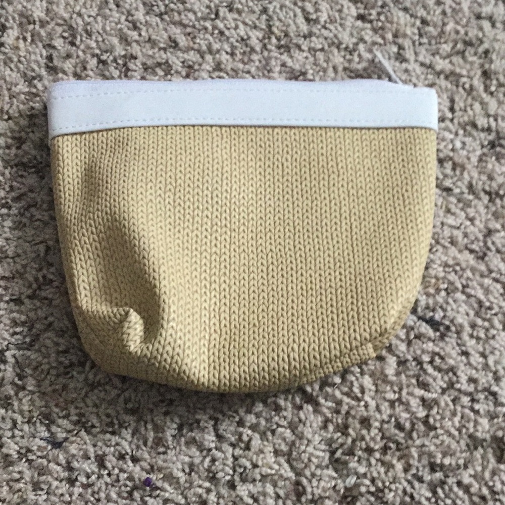 Hand bag